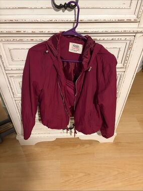 Burgundy cropped windbreaker jacket